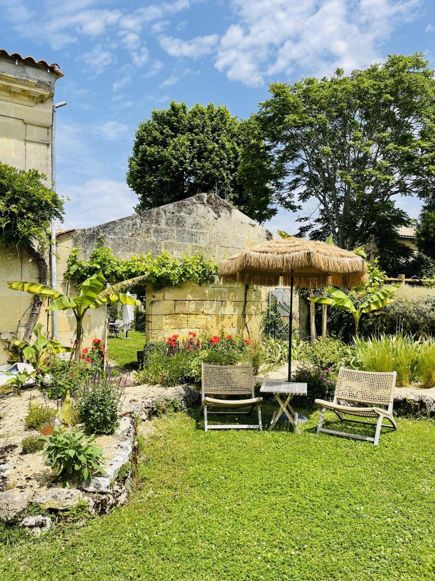 La Vigne D'Or Bed & Breakfast Teuillac Exterior photo